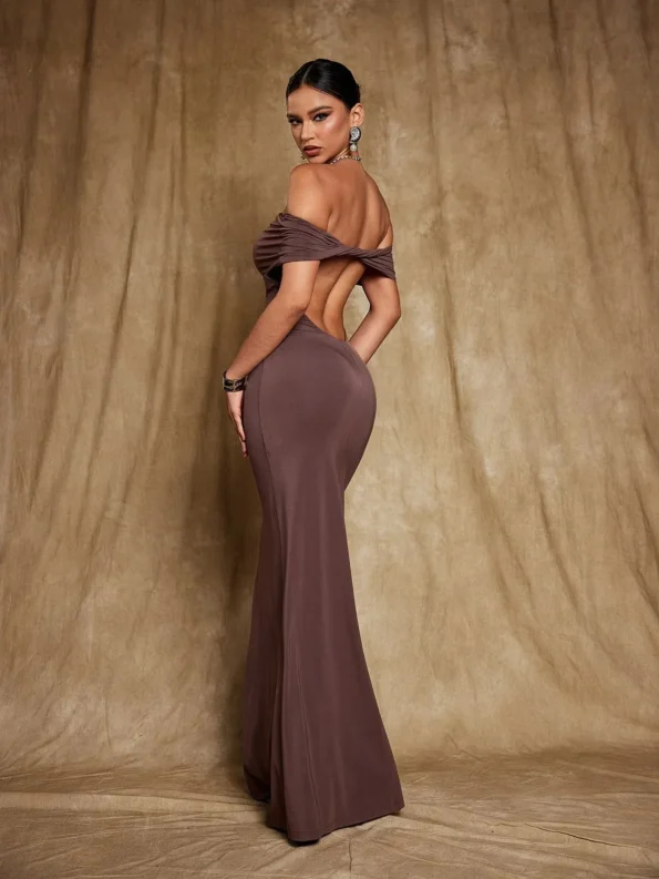 Riordan-Off-Shoulder-side